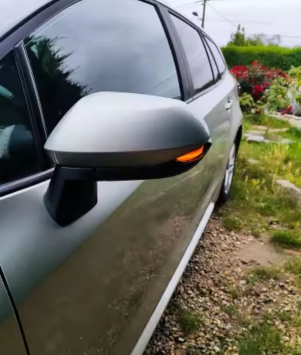 Динамични LED мигачи за огледала за Toyota Corolla Yaris Sienta