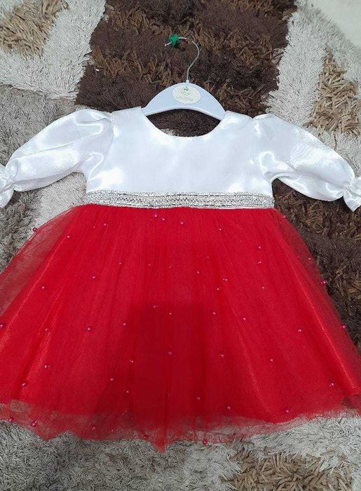 Vand set 4 piese pentru fetite, 3-6 luni