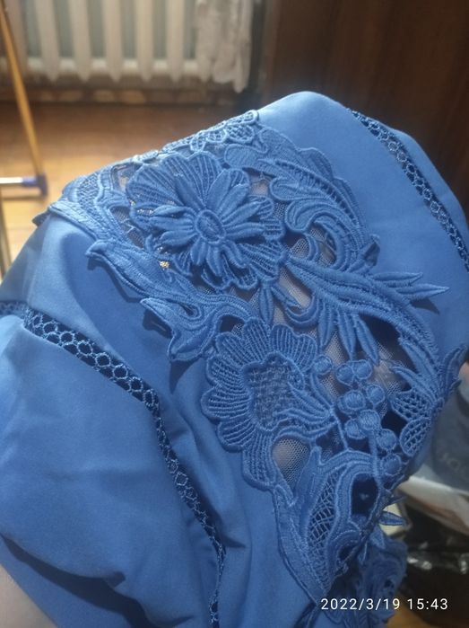 Продаю шикарное платье.