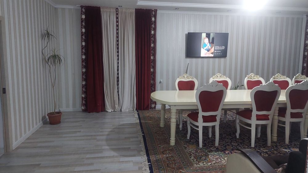 Мансарный кирпичный  дом