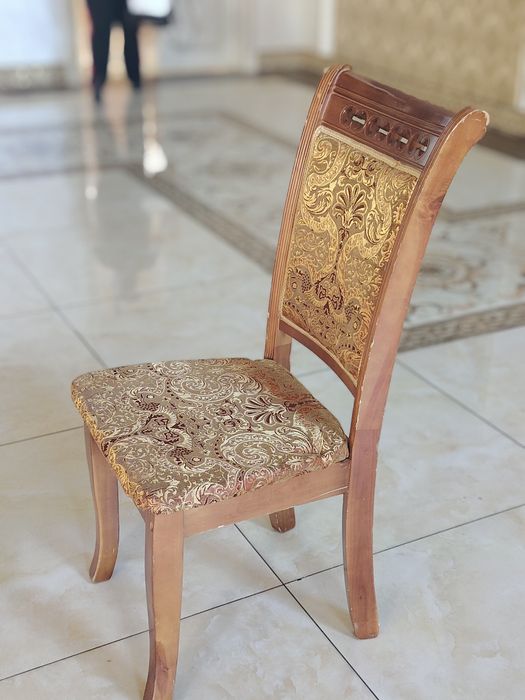 Продам стулья 150шт б/у