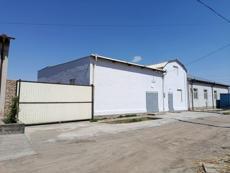 Урганч шахрида Нотурар бино сотилади