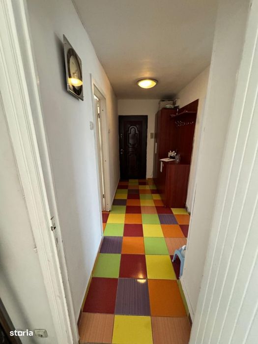 Zona Odobescu, 4 Camere, Etaj Intermediar