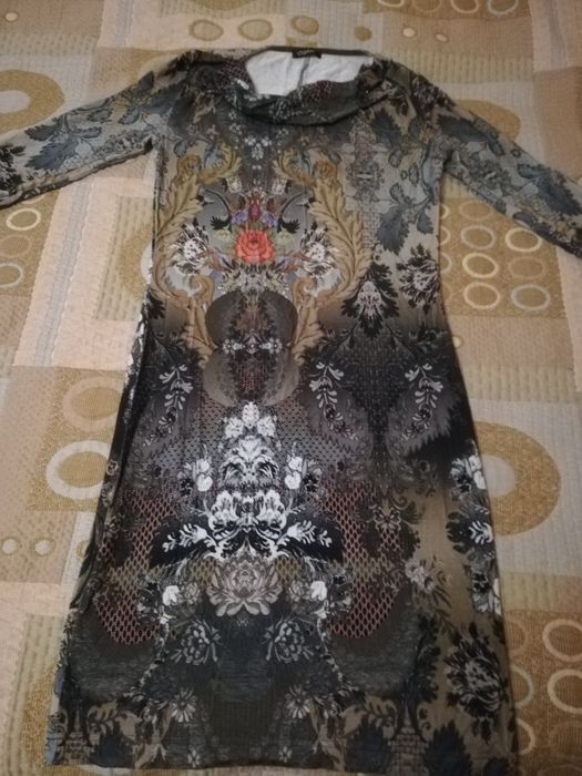 Лятна рокля с гръцко деколте и още рокли