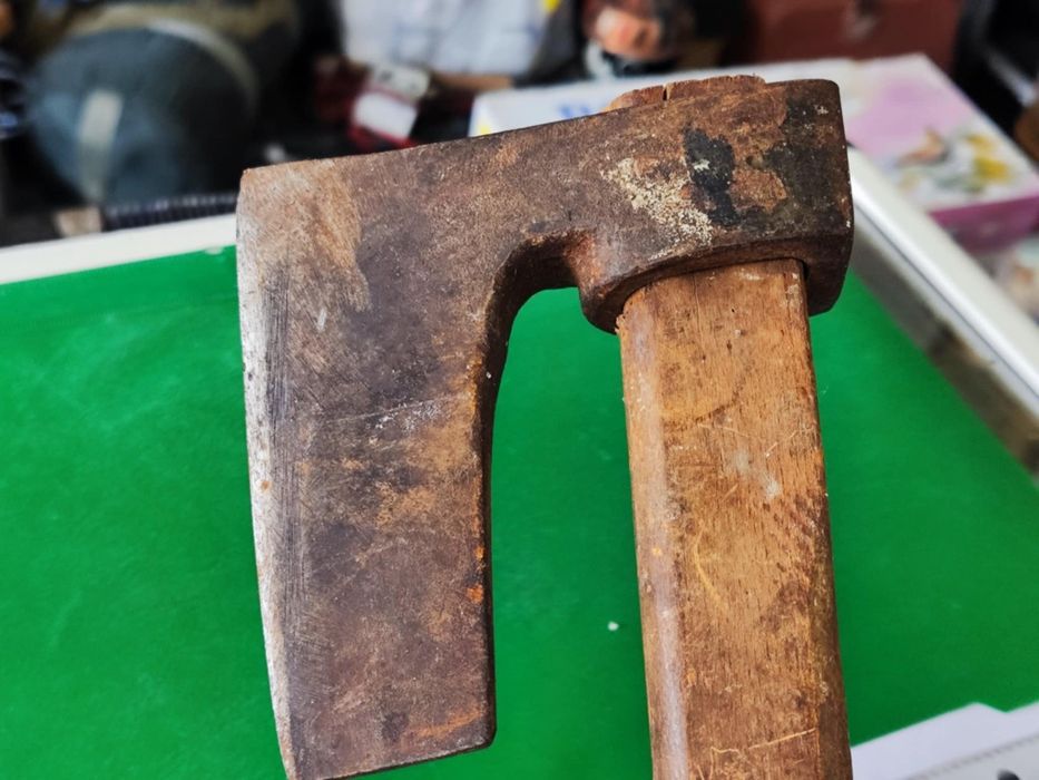 Малка брадва брадвичка