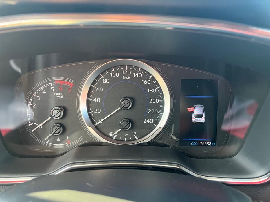 Toyota Corolla 2021 hibrid avariat, AVARIATE