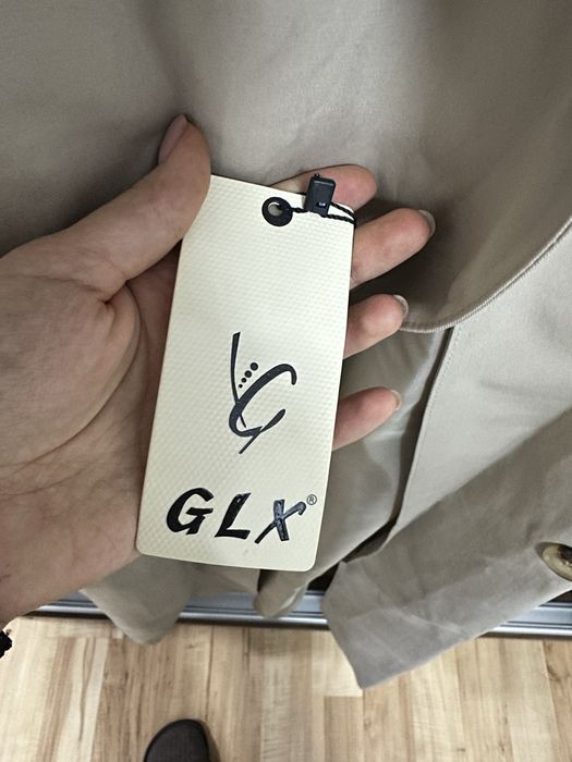 Плащ с кожанными вставками