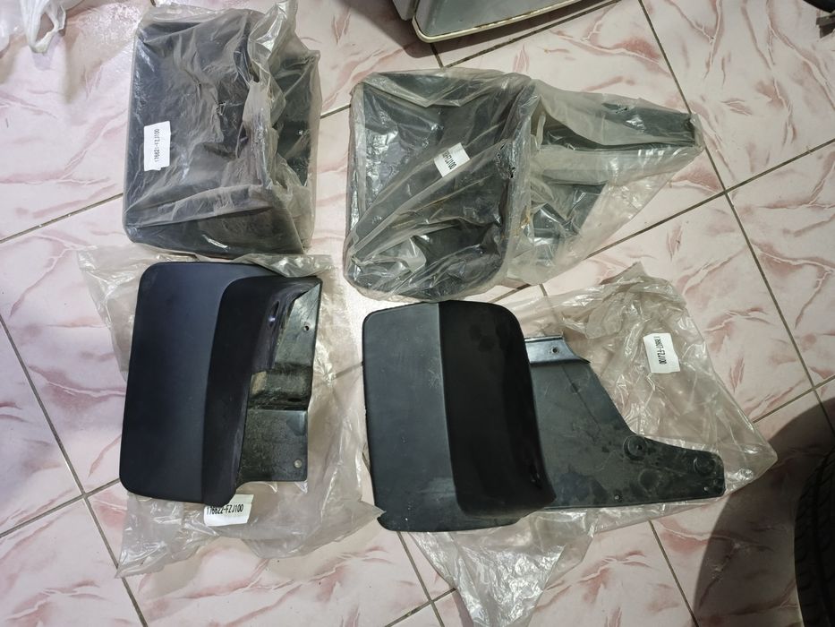 Продам брызговики оригинал Крузак 100