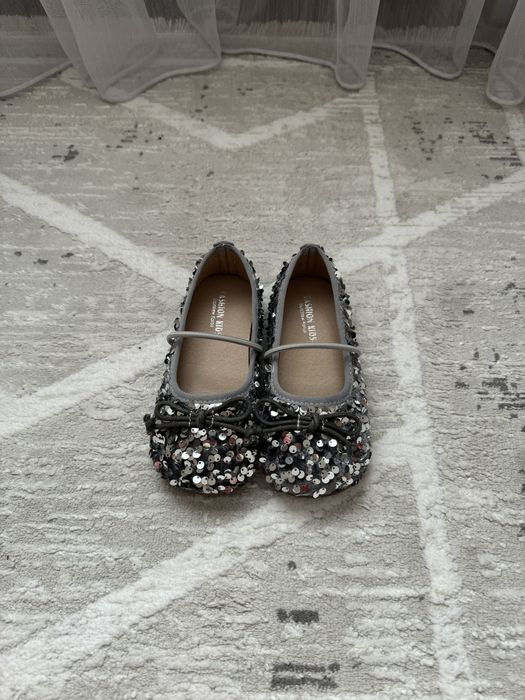 Туфли, кеды на девочку