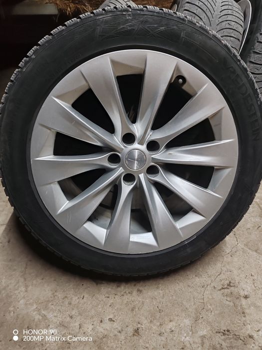Set Jante Tesla 20" cu anvelope de iarna