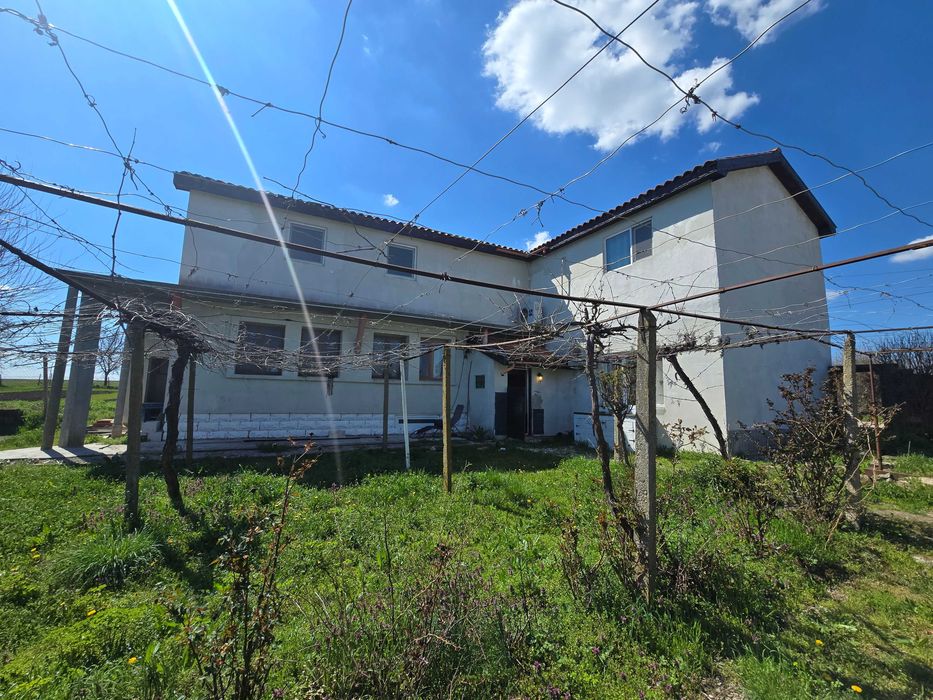 Продава се Къща в с. Златна нива, Област Шумен - 154 кв.м за 475 €/кв.м - Снимка #2