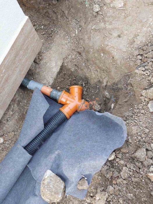 Товаро-разтоварна дейност,транспортни услуги ,транспорт с бус