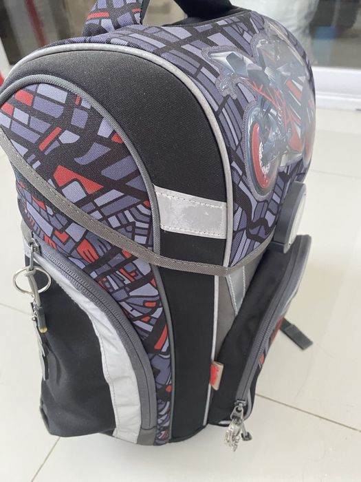 Продам школьный рюкзак