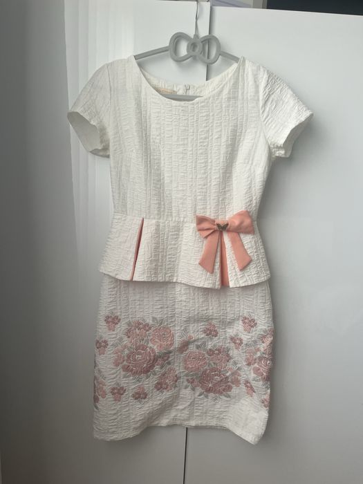 Сладка рокля с панделка