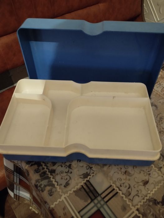 Советская шкатулка для ниток и иголок