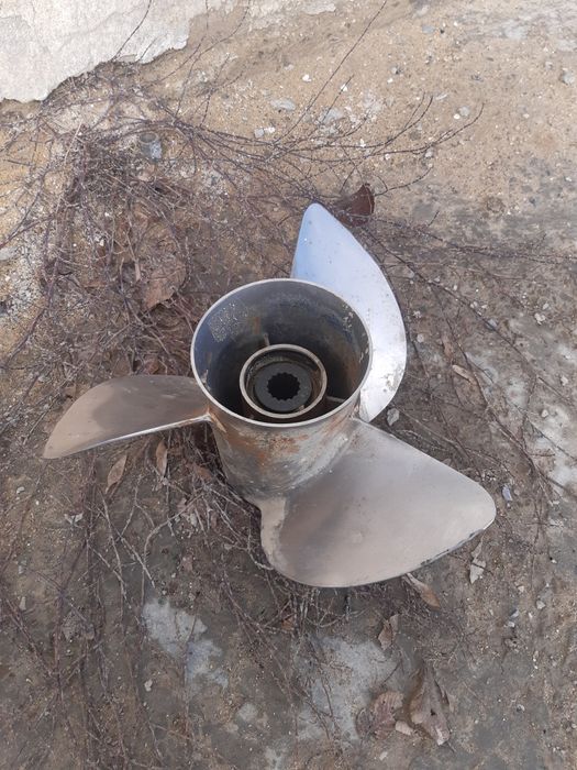 Продается винт ямаха 200