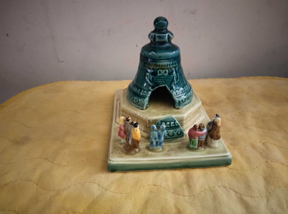 Статуэтка из СССР "Царь колокол" , Конаково, середина ХХвека