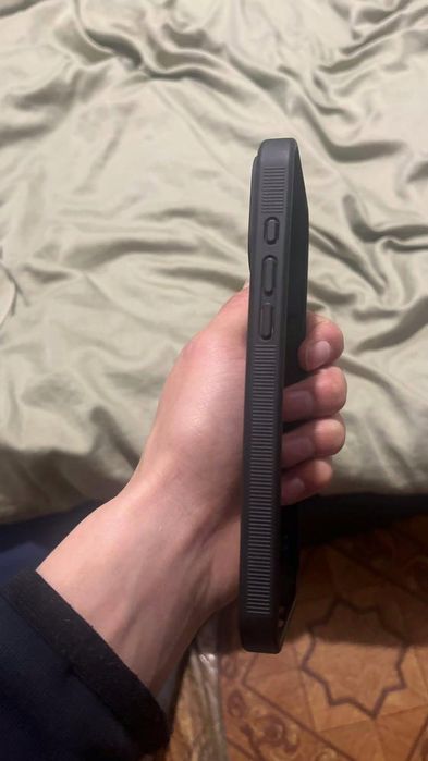 Продам чехол от 17про-17промакс