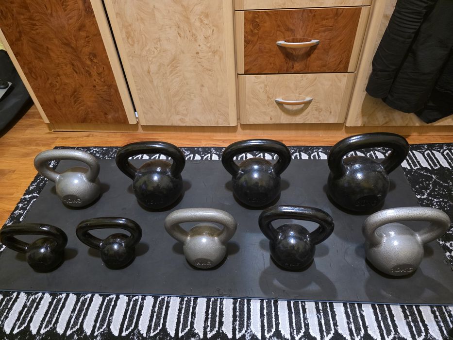 Vând set Kettlebells de fier sau separat(9 bucăți)