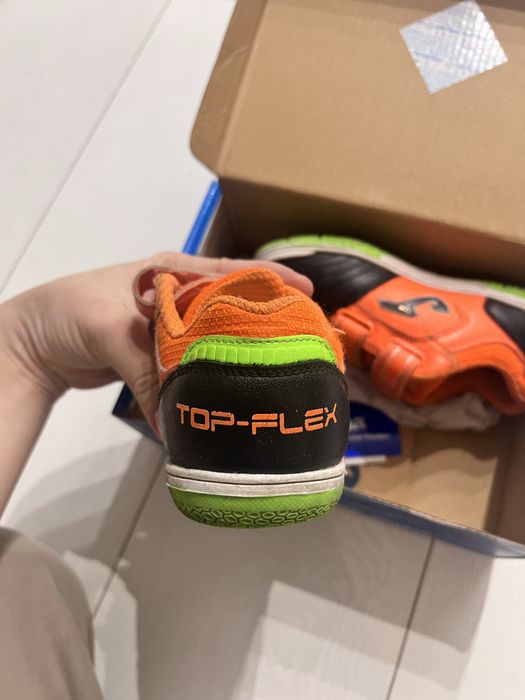 Футзальные кроссовки Joma