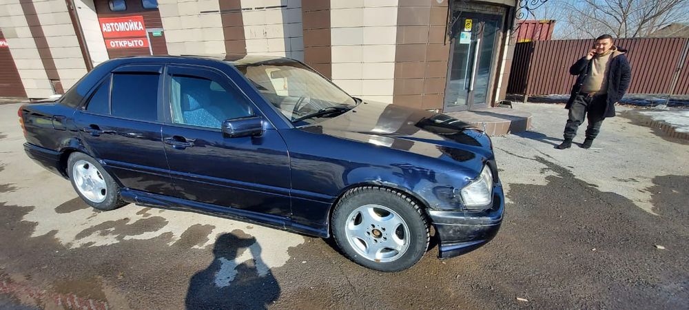 Продаю мерс 202 кузов