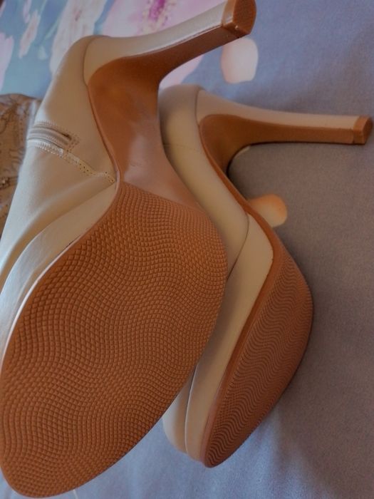 Кожаные ботфорты новые