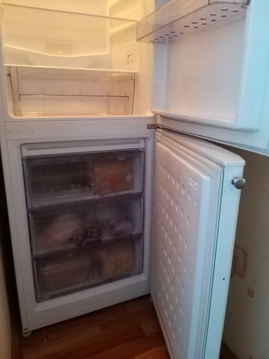 Продам холодильник веко