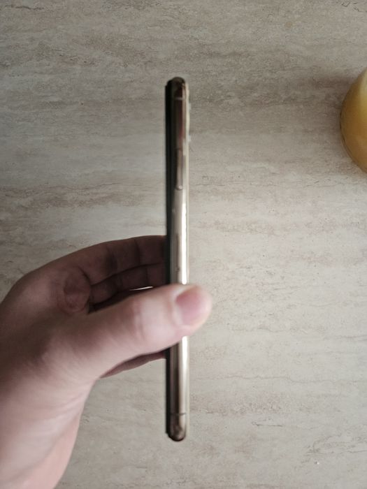 Iphone 11 pro max gold