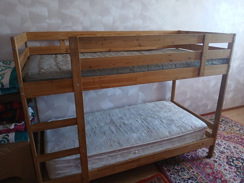 Продаётся 2 ярусные кровать