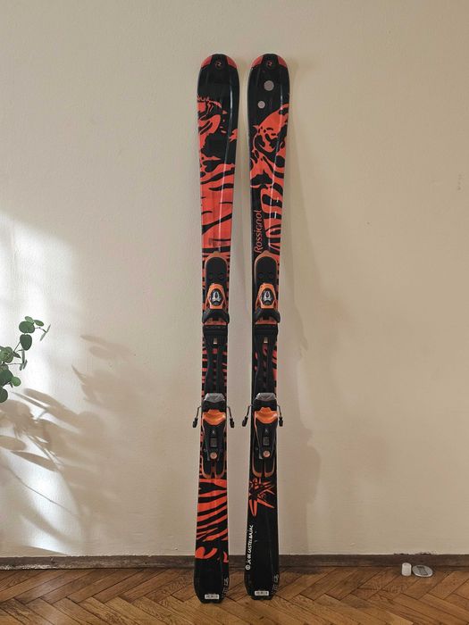 Дизайнерски ски Rossignol  с подарък щеки