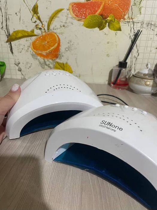 Маникюрная лампа