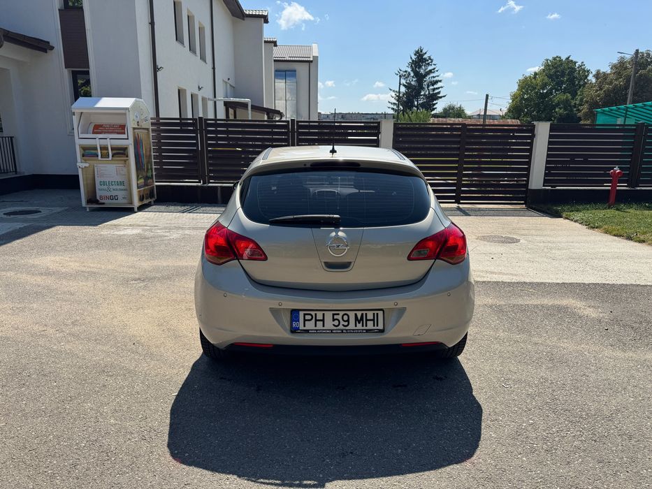 OPEL Astra 2010 — imagine 5