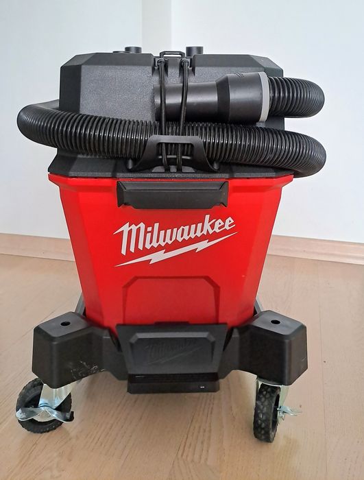 Aspirator industrial pe acumulatori Milwaukee M18 F2VC23L-0