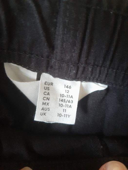 Черен панталон и анцуг HM