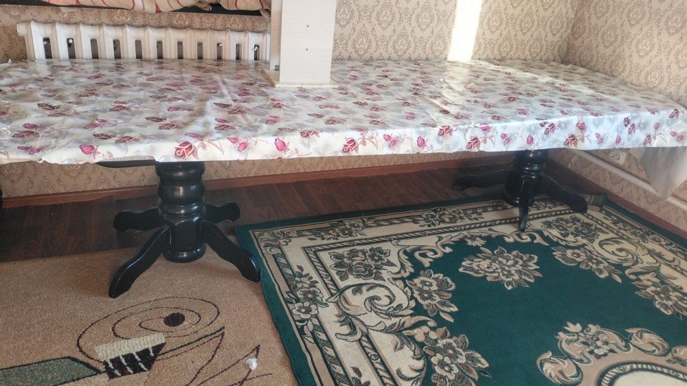 Стол  для гостиной 4м когда собираеш 3.50