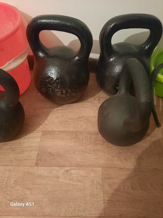 Продам гири и штангу