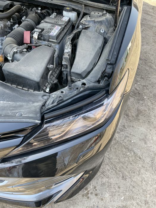 Уплотнители / резинки передних фар камри 70 / 75. Toyota Camry v70