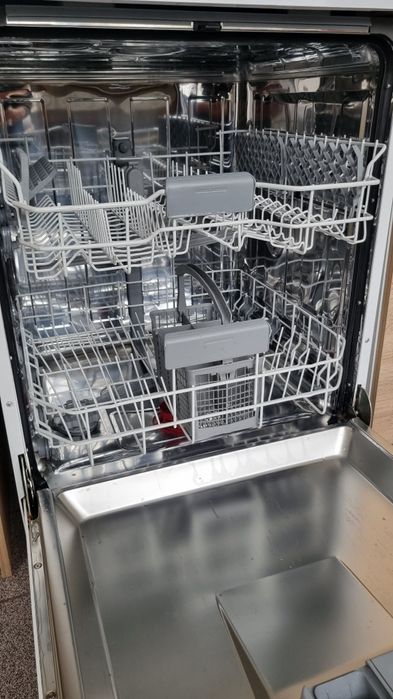 Съдомиялна SHARP