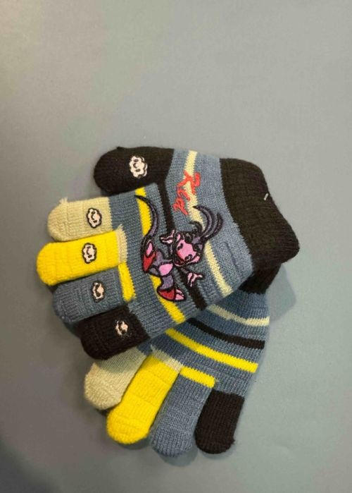 Продам перчатки размер 1