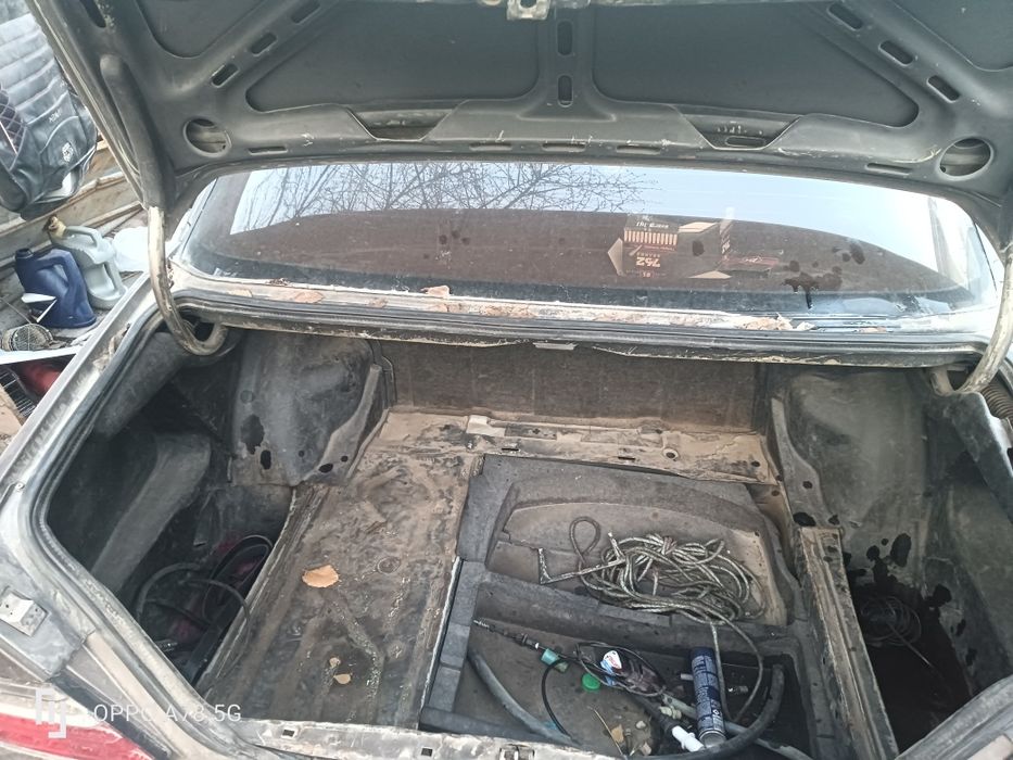 Мерседе Е200 124