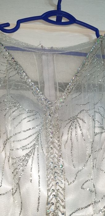 Платья нарядные вечерние