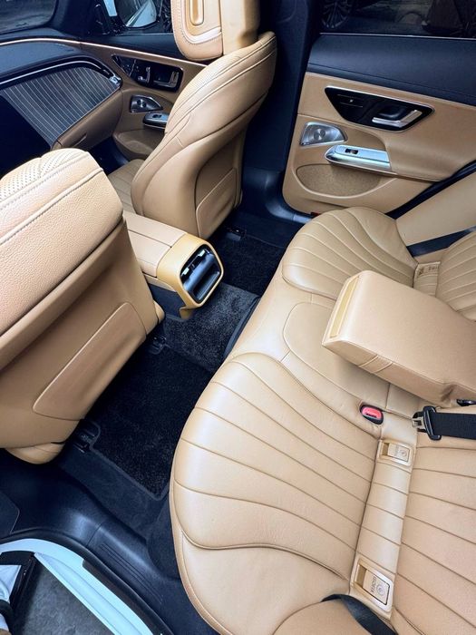Mersedes bens E350e. 4 matik