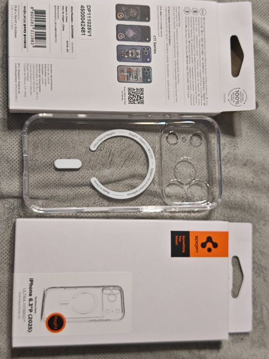 Husa iPhone 17 pro  transparenta spigenn