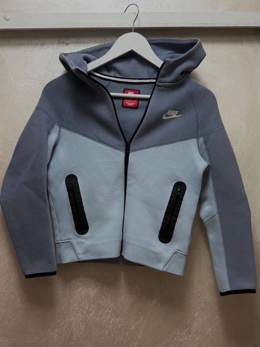 Детски суитчъри- Nike Tech Fleece