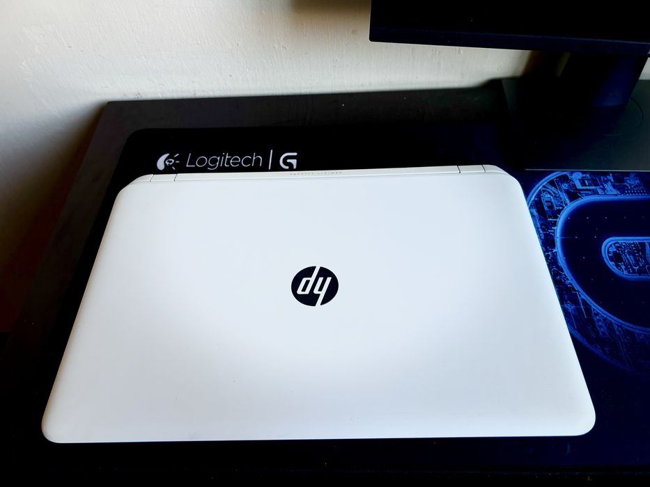 HP игравой 17 лик экран