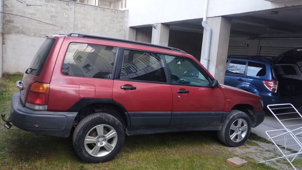 0897974610 продава автомобил Субару