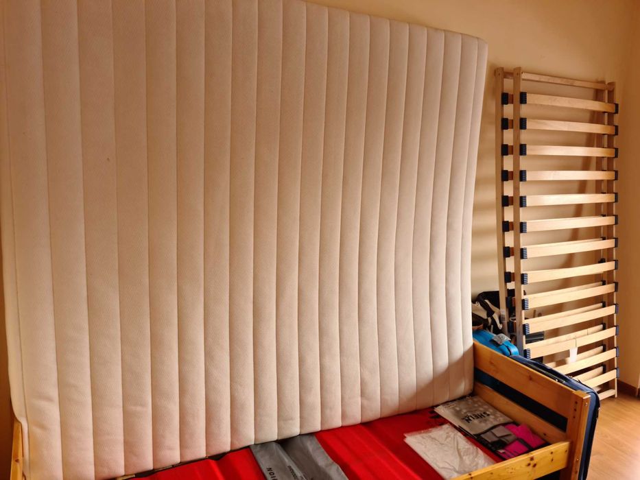 Спалня айко 180/200 с подматрачни рамки и матрак