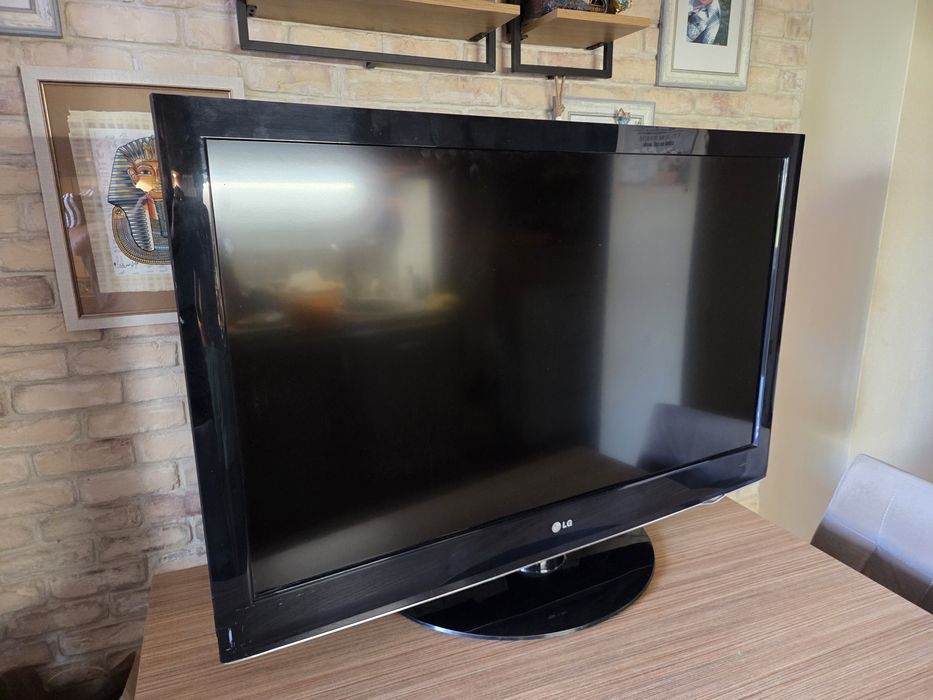 Televizor  LG/  LCD
