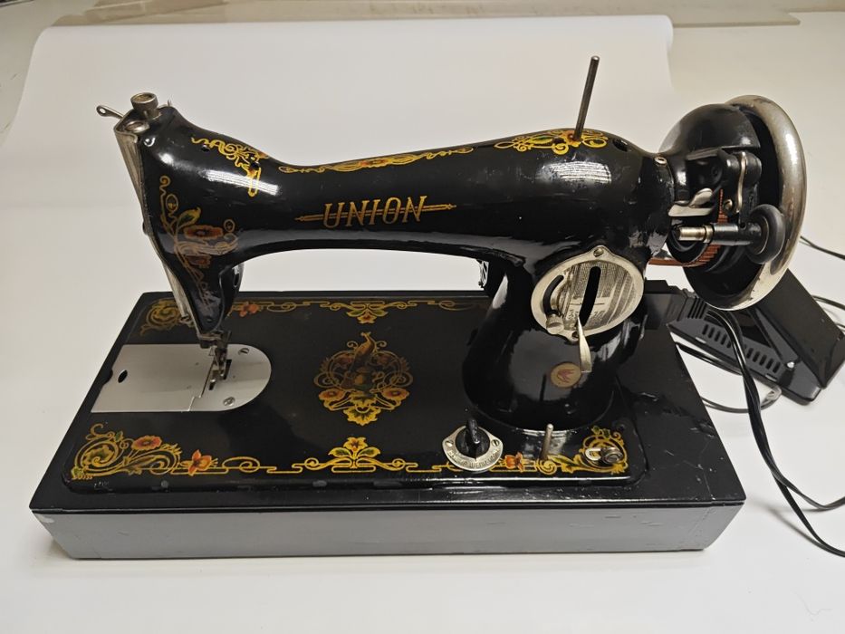 Mașina de cusut vintage Union