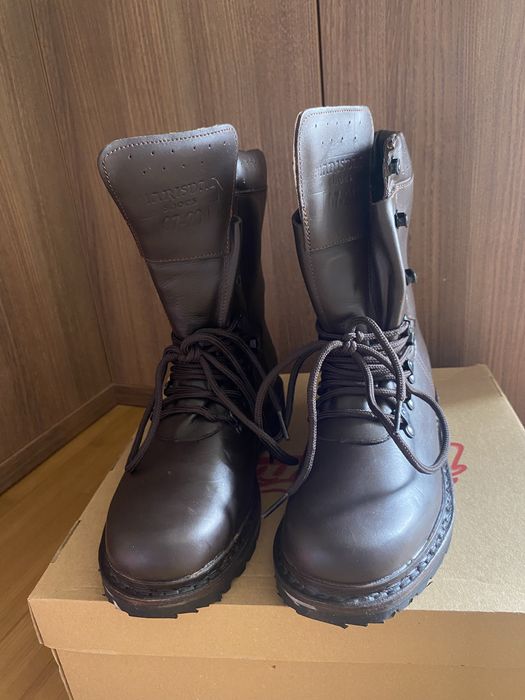 Bocanci maro, din piele, militari